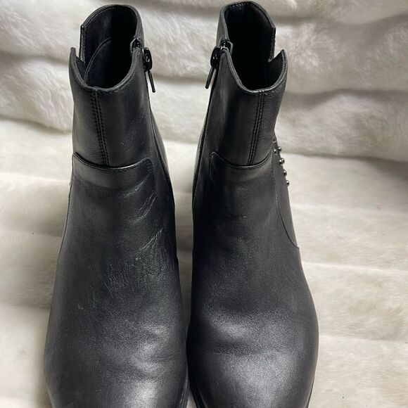 Vaneli Leather black ankle boots with side silver tone studs & side zipper SZ10 - Picture 8 of 9